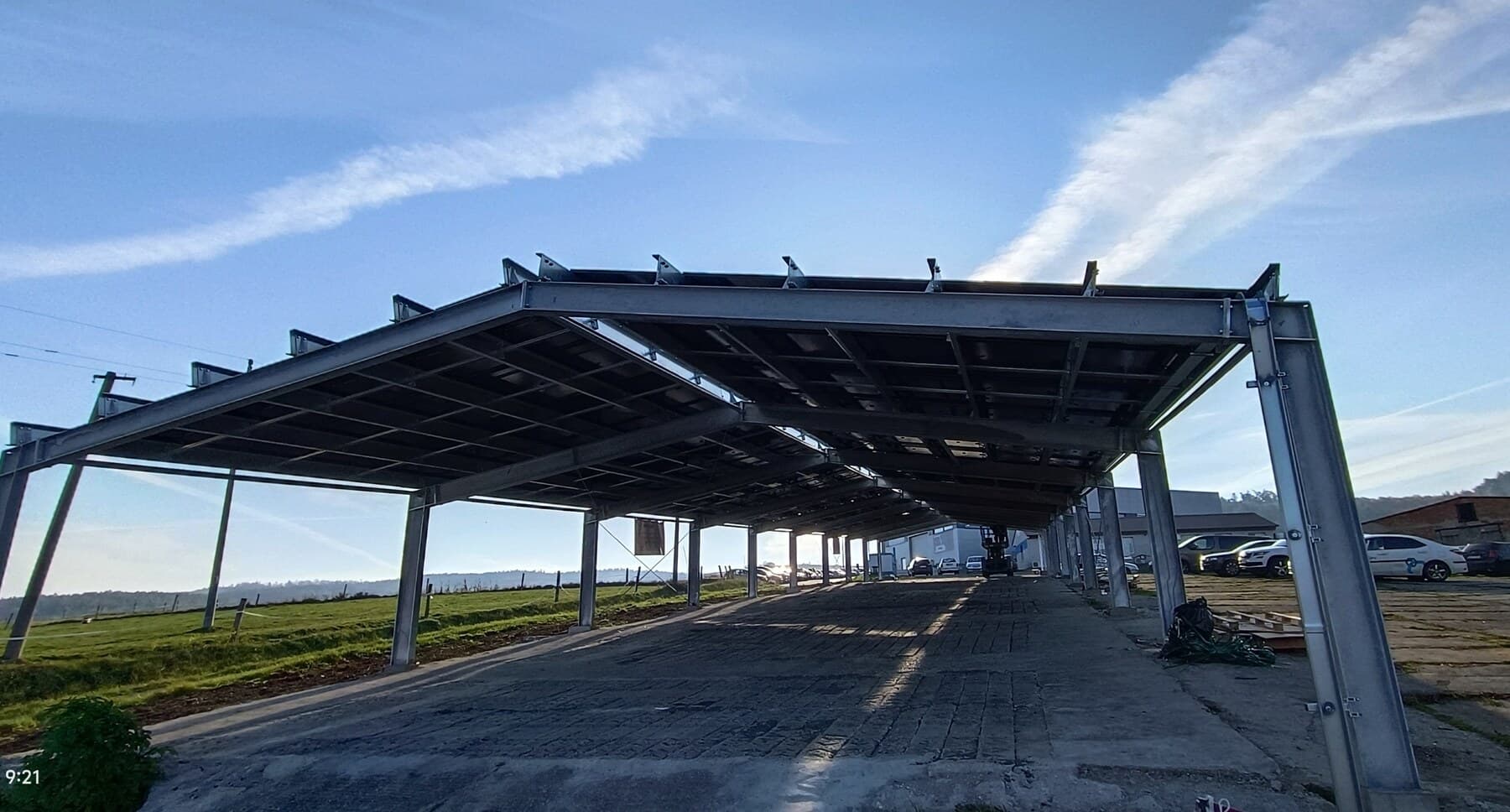 Fotovoltaický carport ZAKo Březnice